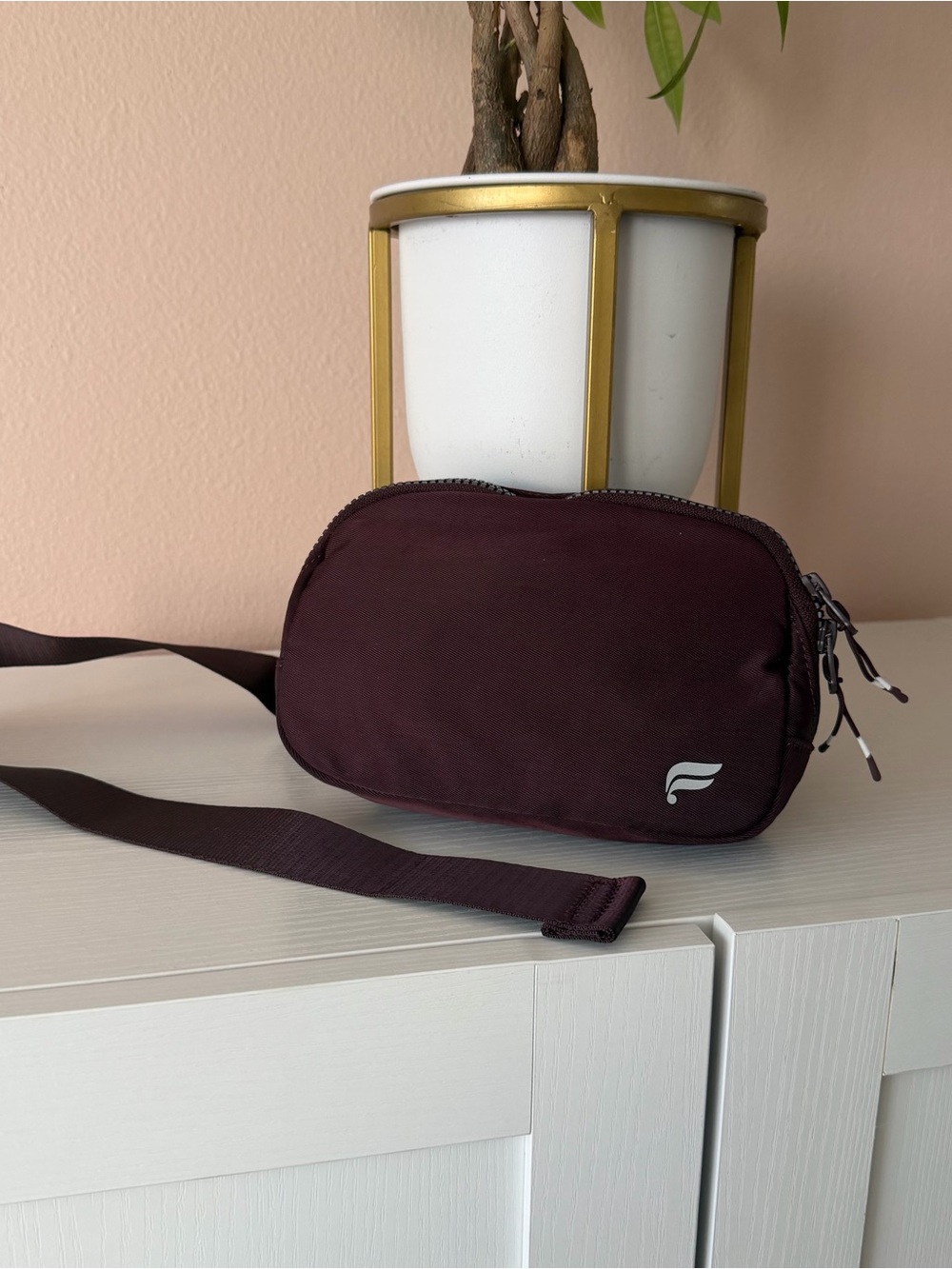 NWT Fabletics The Belt Bag in Oxblood Burgundy Adjustable Strap Fanny Pack